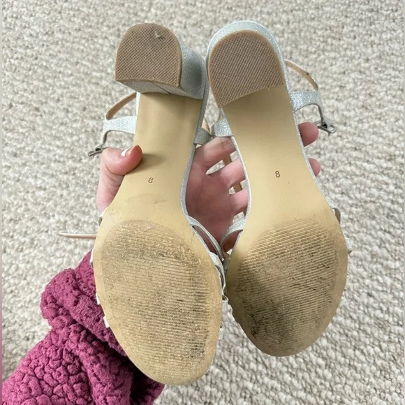 Badgley Mischka Silver Glitter Heels - Picture 4 of 6